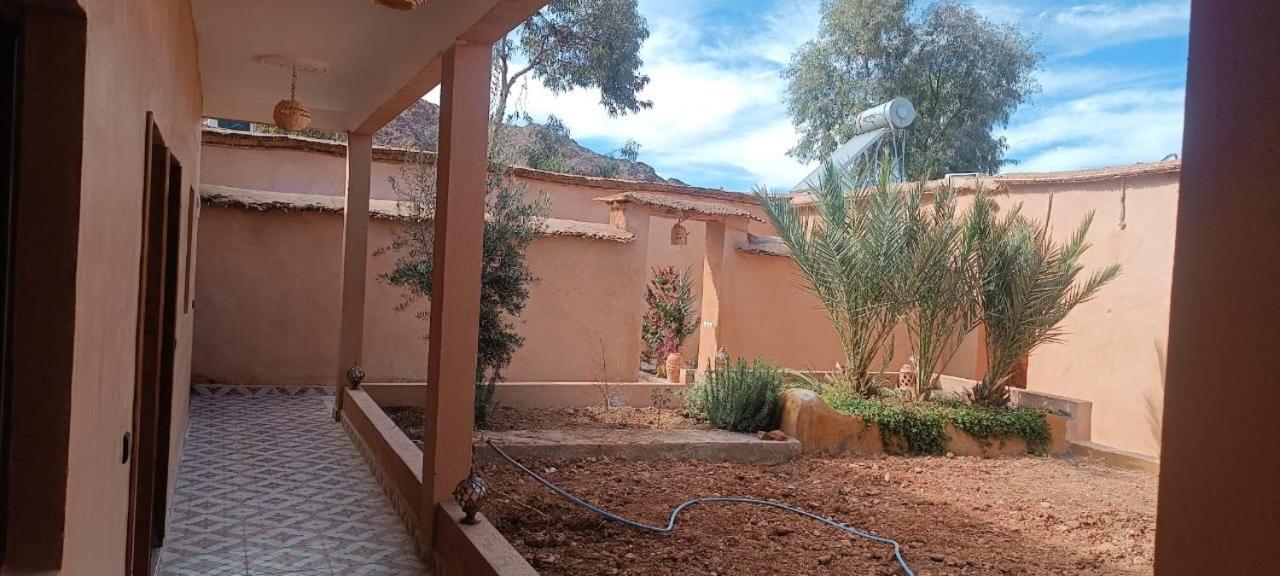 Auberge Restaurant Tissili " Oasis De Fint" Bagian luar foto